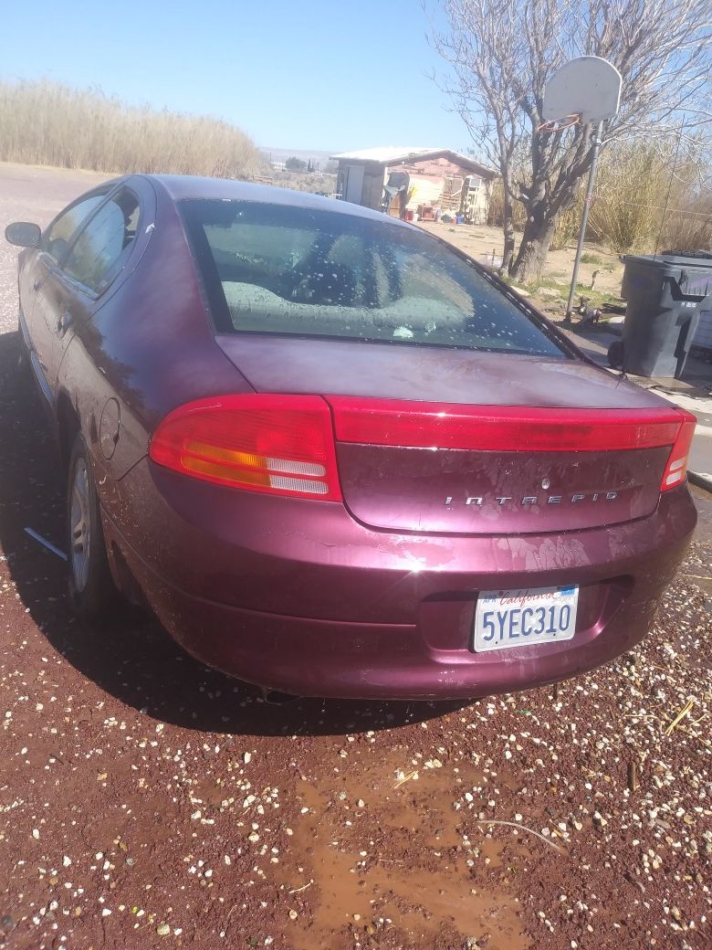 99 dodge intrepid.the water pump is bad Good engine good trany. 220 n its urs. Obo..DOES NOT RUN.