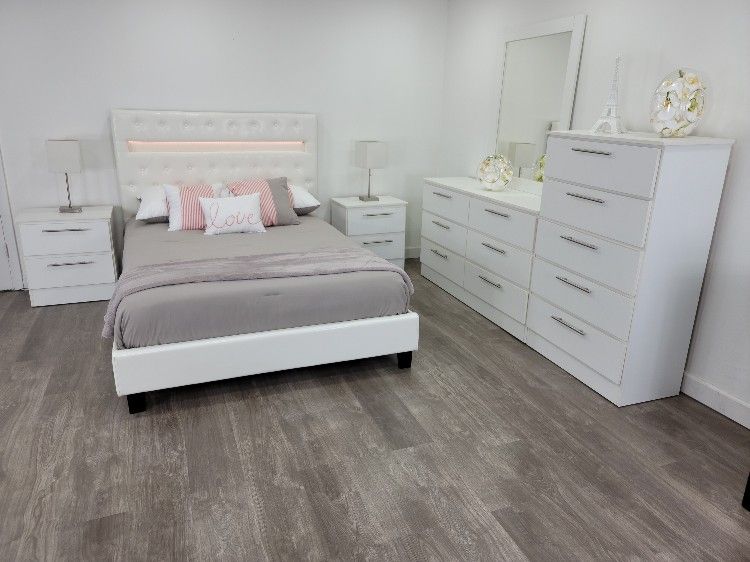 Brand New Bedroom Set / Juego De Cuarto Nuevo A Estrenar...Fast Delivery 🚚