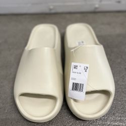Yeezy Slides Size 13