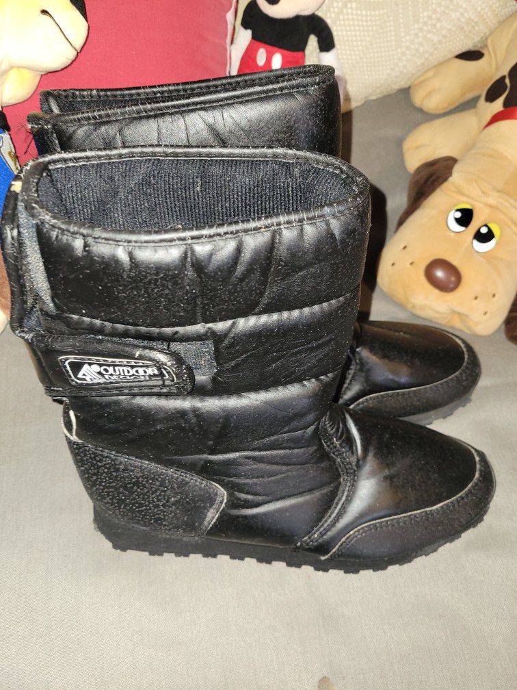Ladies Snow Boots Sz 10
