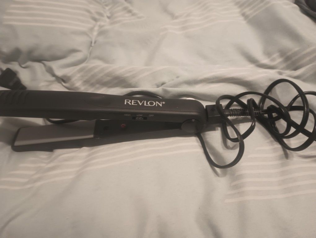 Revlon Hair Straightener