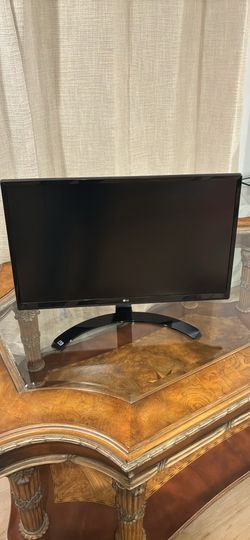 LG 24” Full HD LED Monitor – Model 24UD58-B – Excellent Condition
