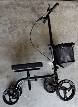 Steerable Knee Scooter Walker
