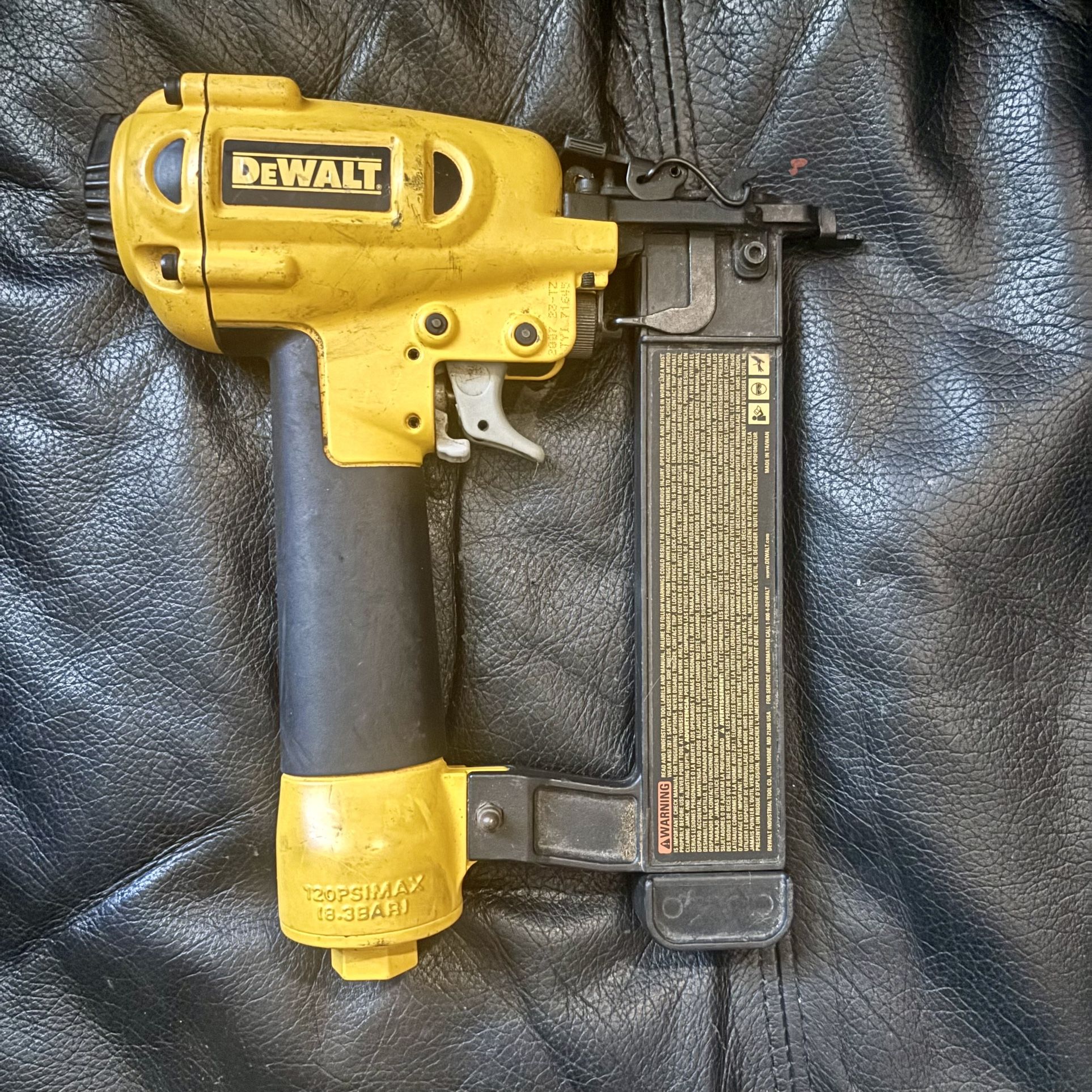 DeWalt D51236 1 1 4 32mm 18 Gauge Brad Nailer. Pneumatic. 100 Fully Operational Functions As Intended for Sale in Riverside CA OfferUp