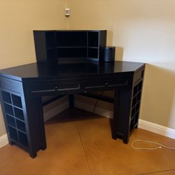 Corner desk 