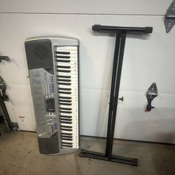 electric keyboard piano