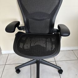 Herman Miller Aeron Fully Loaded Chair