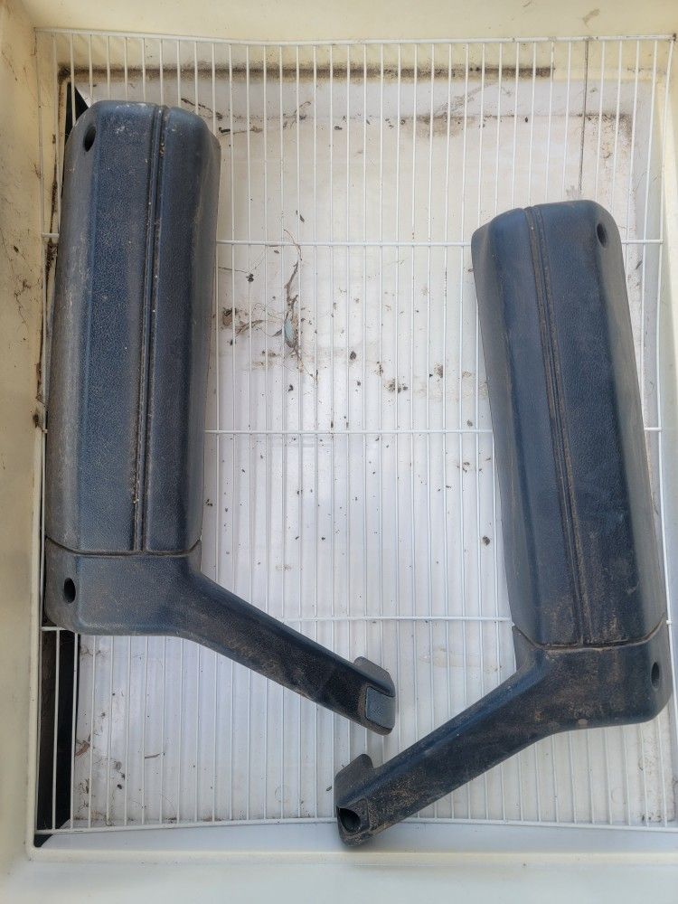 85 Nissan Door Handles