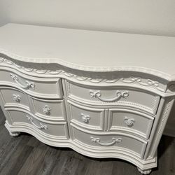 Disney Princess White 6 Drawer Dresser Rooms To Go