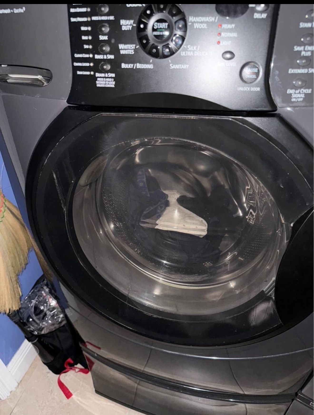 Kenmore Elite HE 4 T washer and dryer smart wash QuietPac 9 with both pedestal.