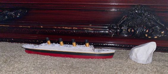 Titanic mini model