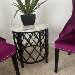 Modern Round Accent Table – Marble Top & Metal Base