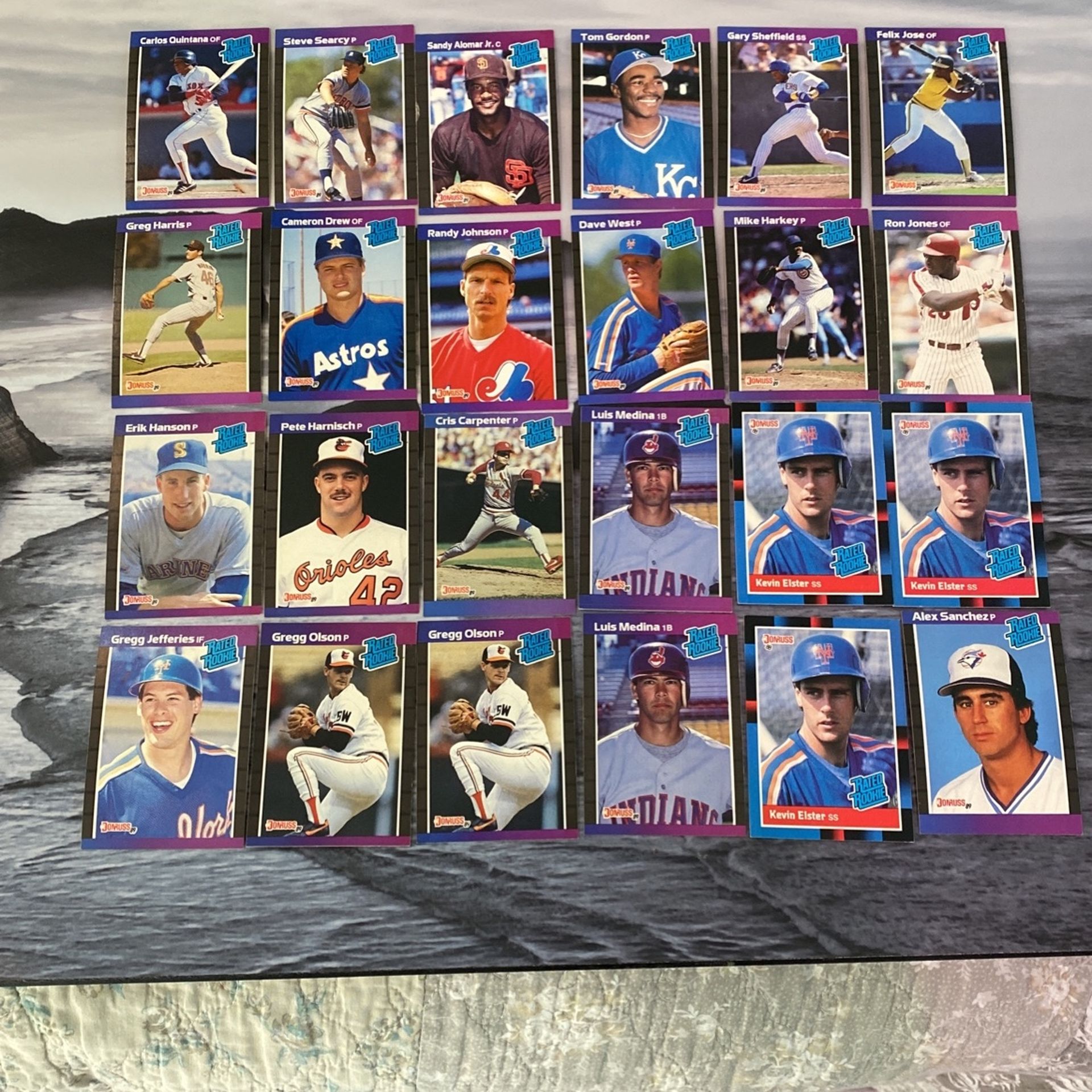 Baseball Rookie Card Lot (24)