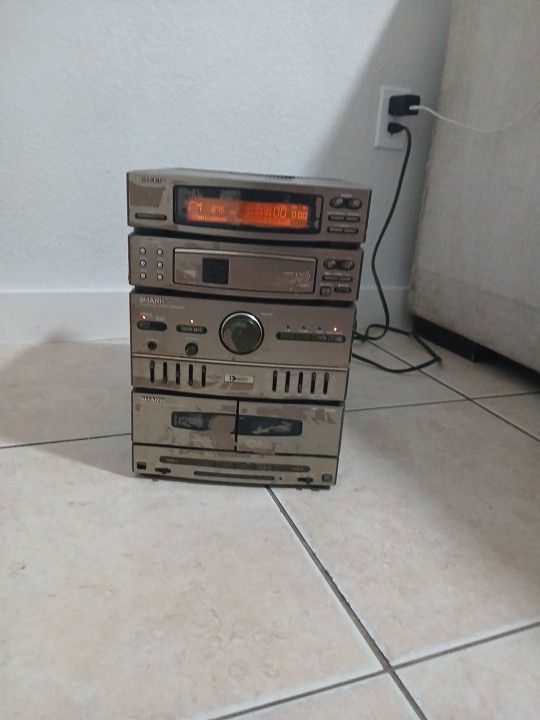 Integrated Stereo Amplifier