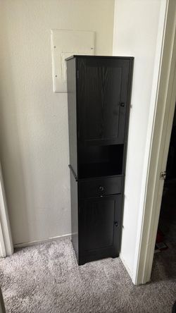 Slim storage cabinet