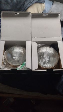 7" Glass Headlights Came Off Classic Camaro 