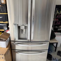 LG French Door Refrigerator 