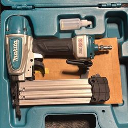 Makita Nail Gun 
