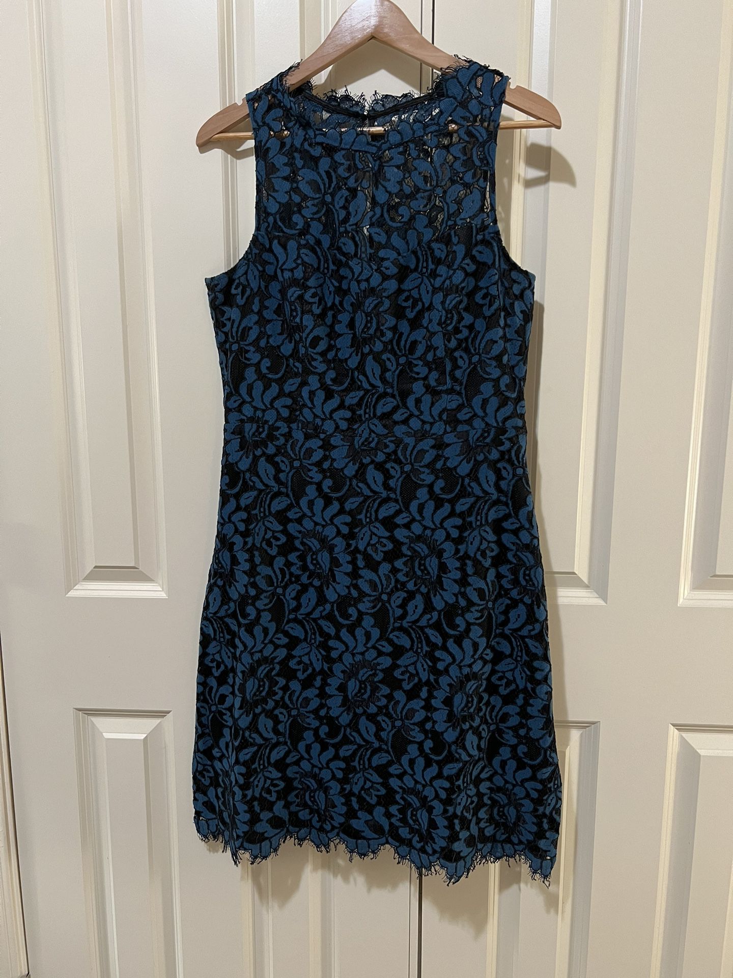 Eliza J Dress Size 12 Dusky Cornflower Blue Lace Overlay, Fully-Lined
