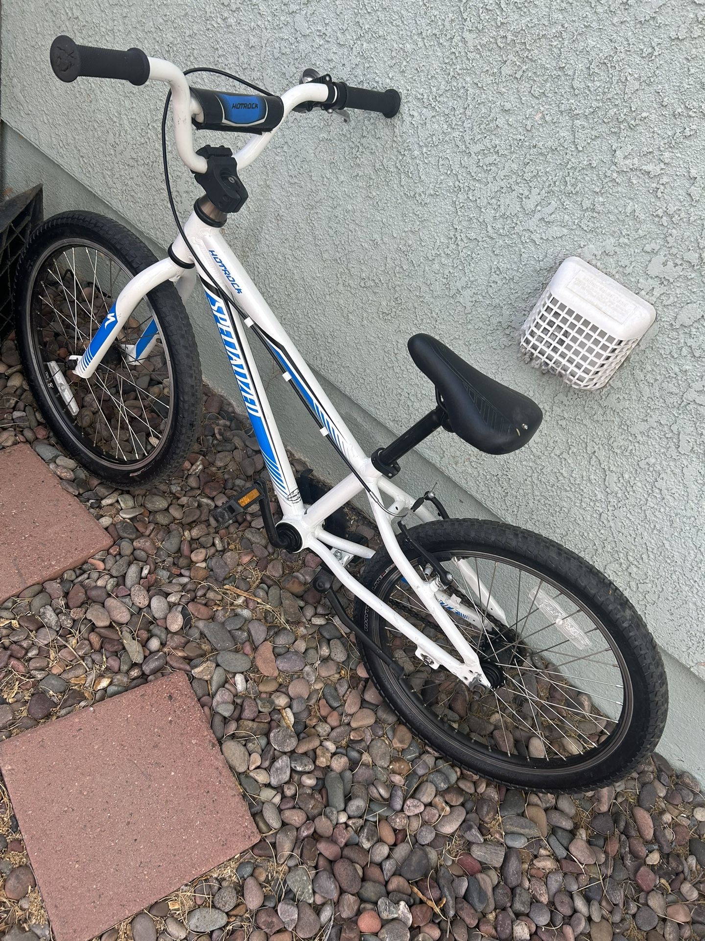 Specialized Kids bikes! Like New !