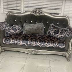 Traditional couches, two coffee tables, three-piece stoves