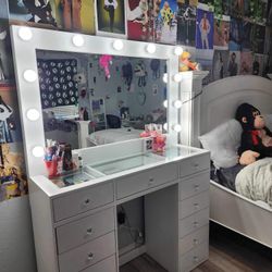 Makeup Vanity