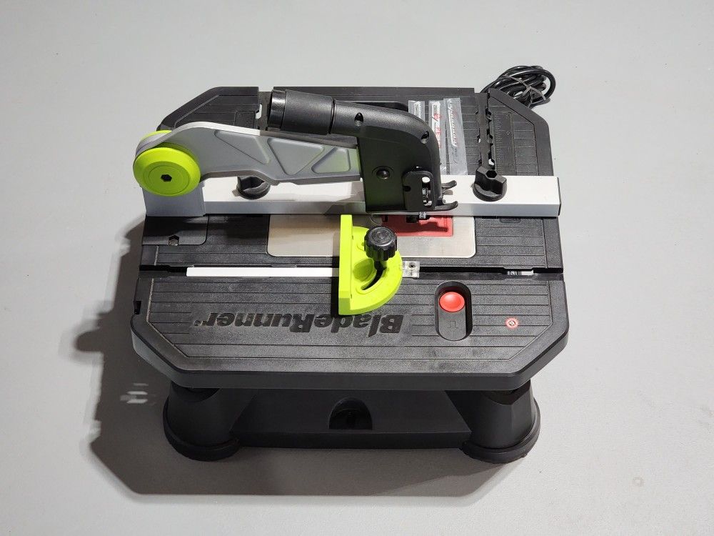 Portable Tabletop Saw Electric Rockwell BadeRunner X2