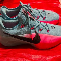 Nike LeBron TR 1