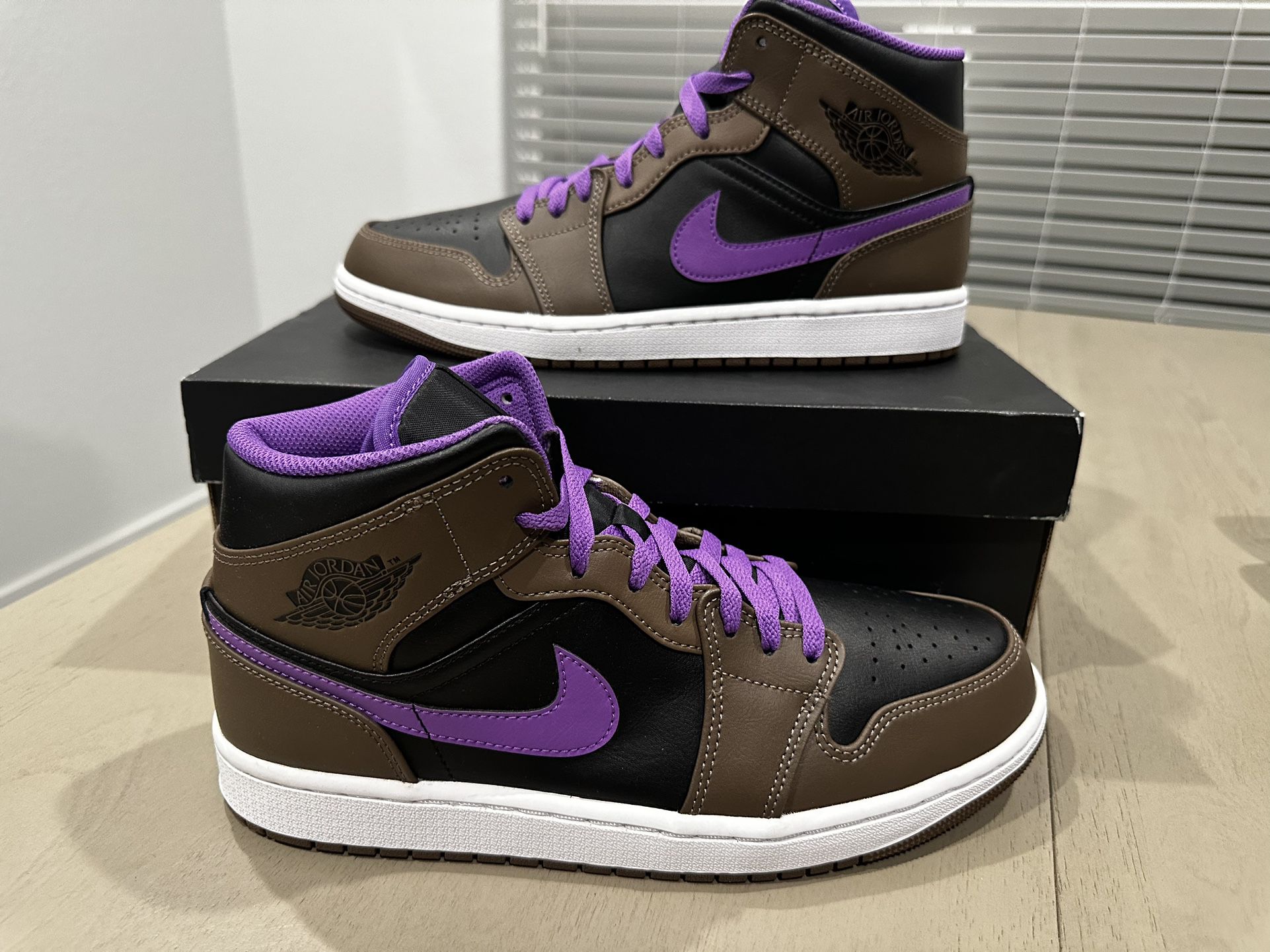 Jordan 1 Palamino purple mocha