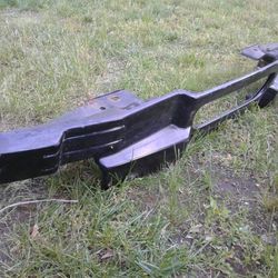 2004 Chevy avalanche bumper support.