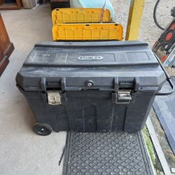 Stanley 50 Gallon Mobile Tool Chest (No Key)