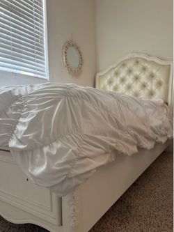 TWIN BED + ARMOIRE