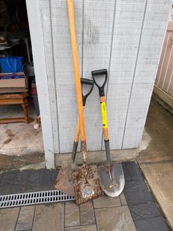 Lot of 3 Garden Shovels