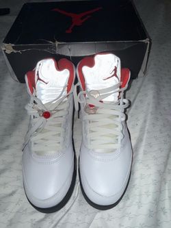 Jordan 5 mettalic tongue size 9.5