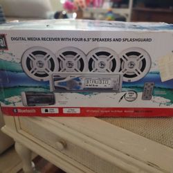 New Marine Media Player W 4 Water Proof Speakers