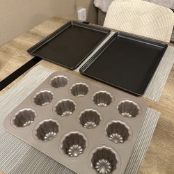 CHEFMADE Canele Mold Pan - 12-Cavity Non-Stick Canele Muffin Bakeware Cupcake Pan For Oven Baking (Champagne Gold)