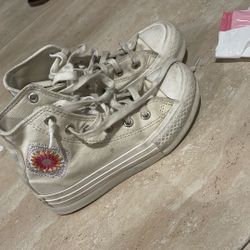 Converse girls 