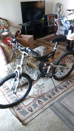 Bicicleta best sale mongoose 24