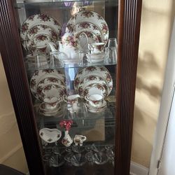 China Cabinet And Chinaware 