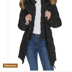 Hooded puffer coat for women  S