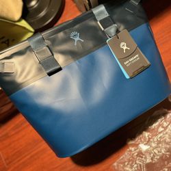 18 Liter New Hydroflask Tote