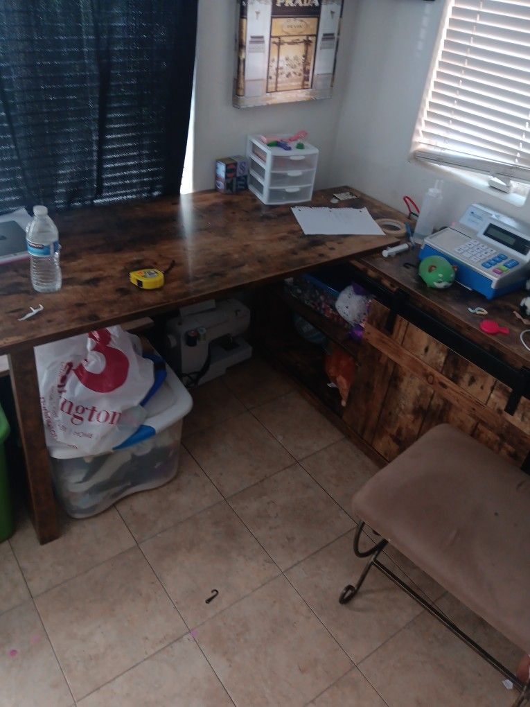 Corner Desk With Sliding Door