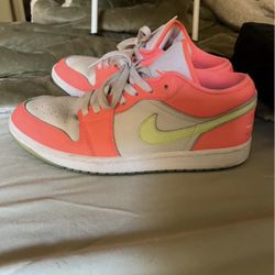 Jordan 1 Low SE (Lava Glow)