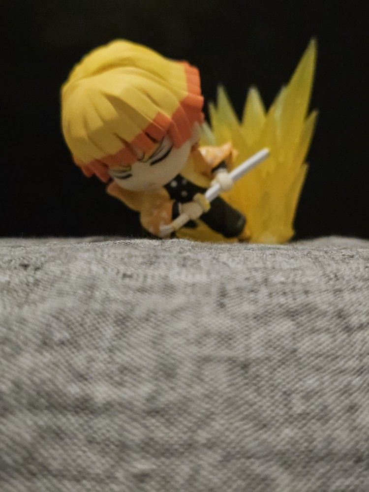 Zenitsu Figure