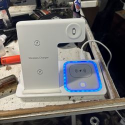 Wireless Charger iPhone Charging Station: 3 in 1 Charger Stand Multiple Devices for Apple