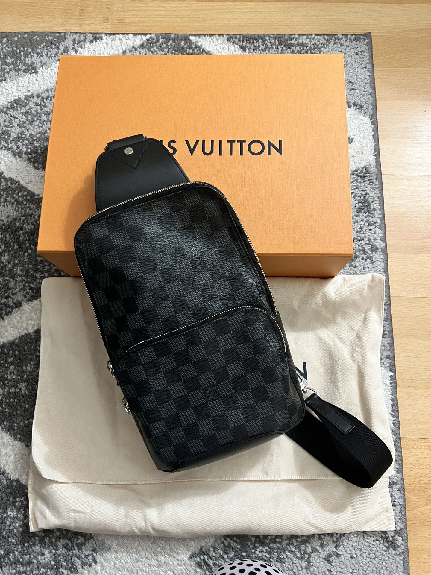 Louis Vuitton Avenue Sling Bag Review 