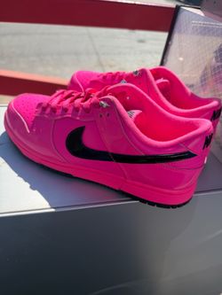 Women’s Nike Dunks Brand new  Size 9
