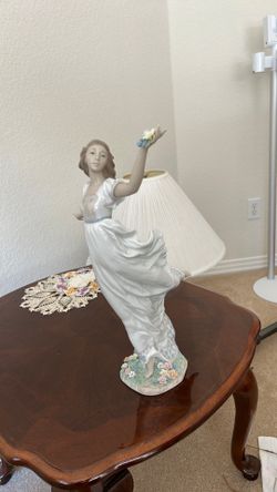 Lladro figurine
