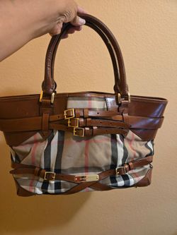AUTHENTIC LARGE BURBERRY TOTE