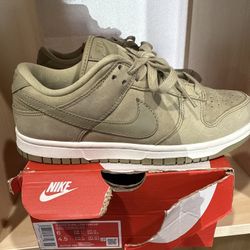 Nike Women's Dunk Low PRM Neutral Olive 